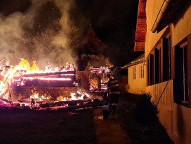FOTO/VIDEO: Imagini apocaliptice. O biserică a ars din temelii